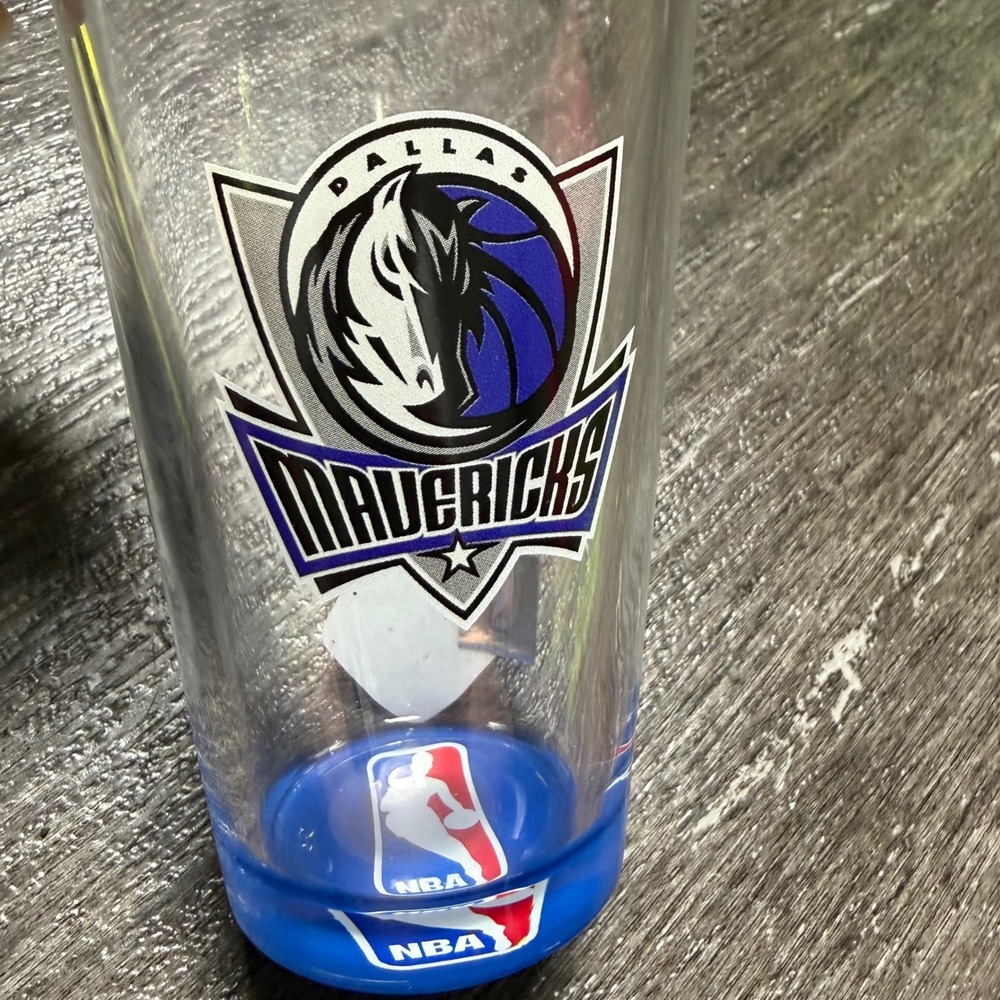 NBA Dallas Mavericks Pint Glass Unisex OS Clear Blue Logo Fan Gear Barware 6in